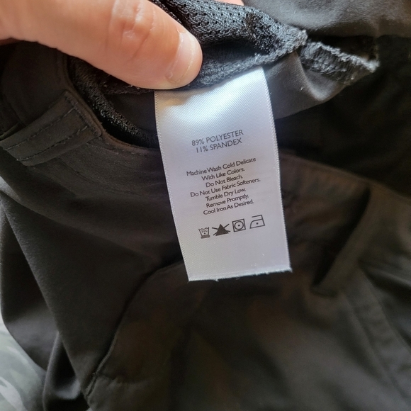 EUC Eddie Bauer Black Convertible Hiking Camping Short Capri Women 6 - Picture 7 of 13